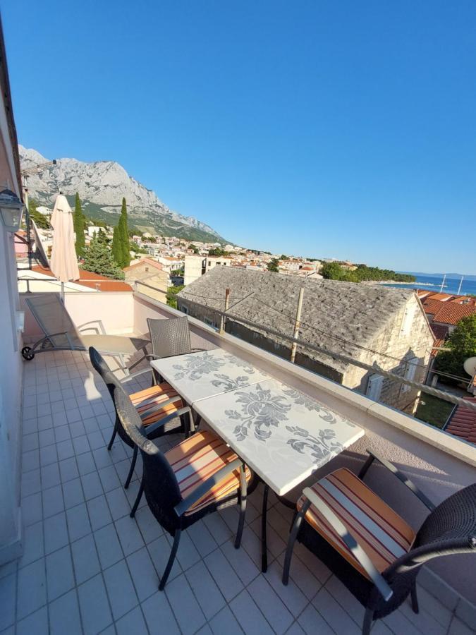Holiday Baška Voda Esterno foto