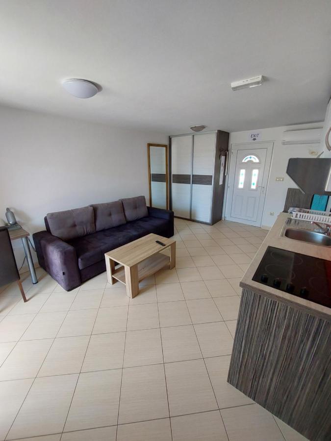 Holiday Baška Voda Esterno foto