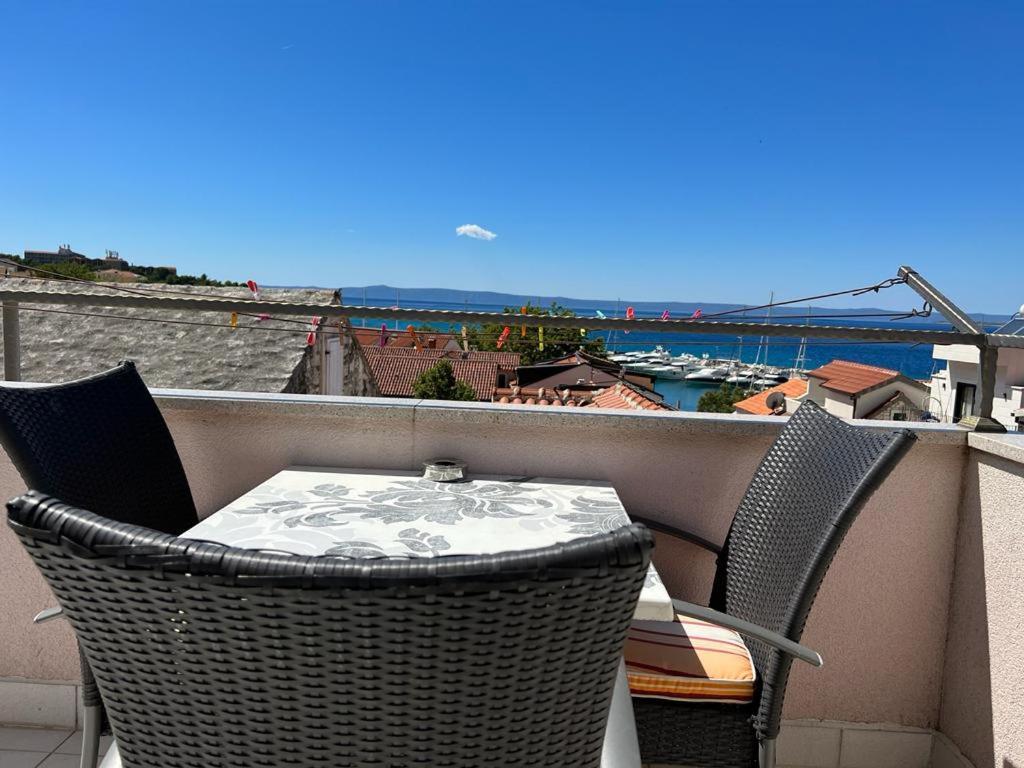 Holiday Baška Voda Esterno foto